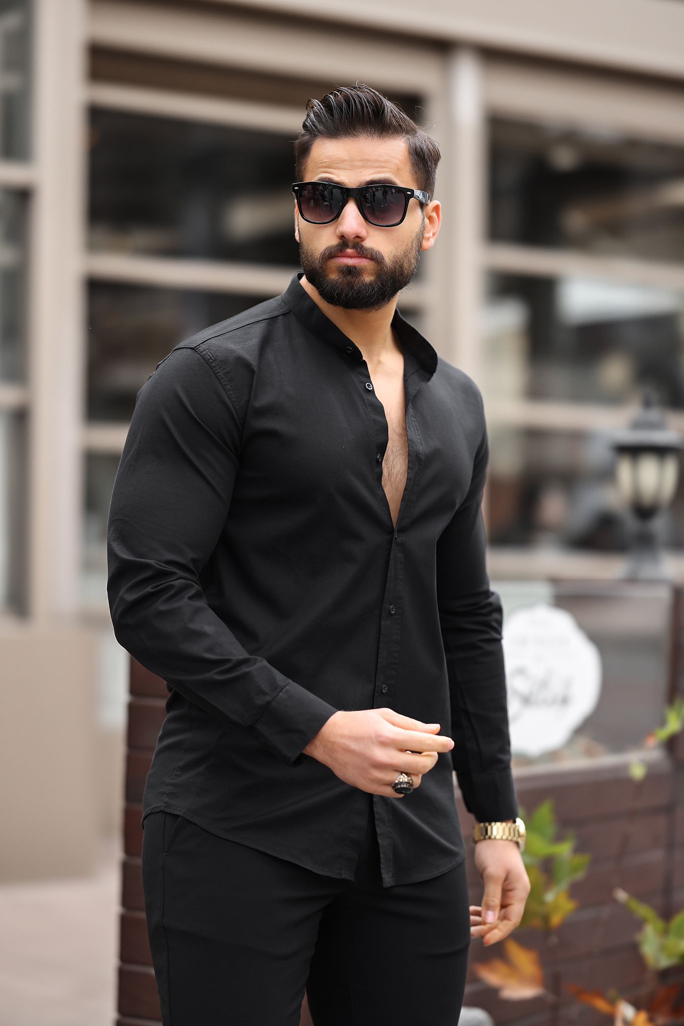 Siyah Slim Fit Hakim Yaka Uzun Kollu Erkek Gömlek