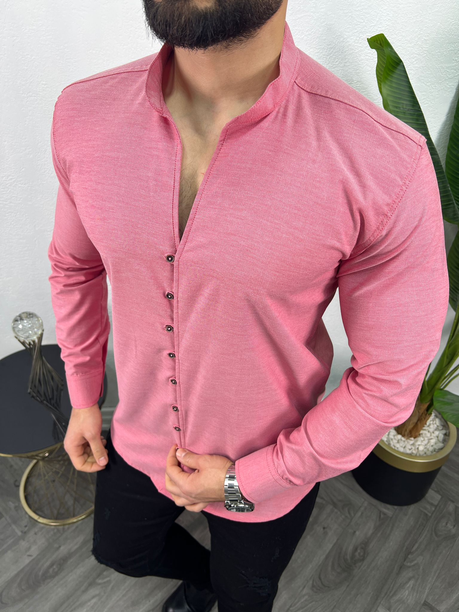 Hakim Yaka Slim Fit Pembe Erkek Gömlek – Modern ve Şık Tasarım