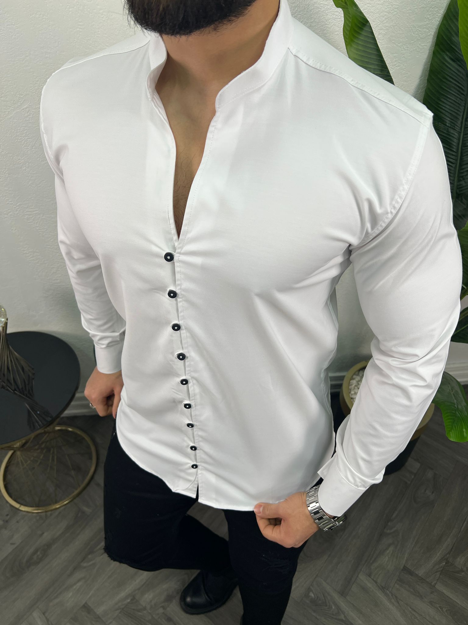 Hakim Yaka Slim Fit Beyaz Erkek Gömlek – Modern ve Şık Tasarım